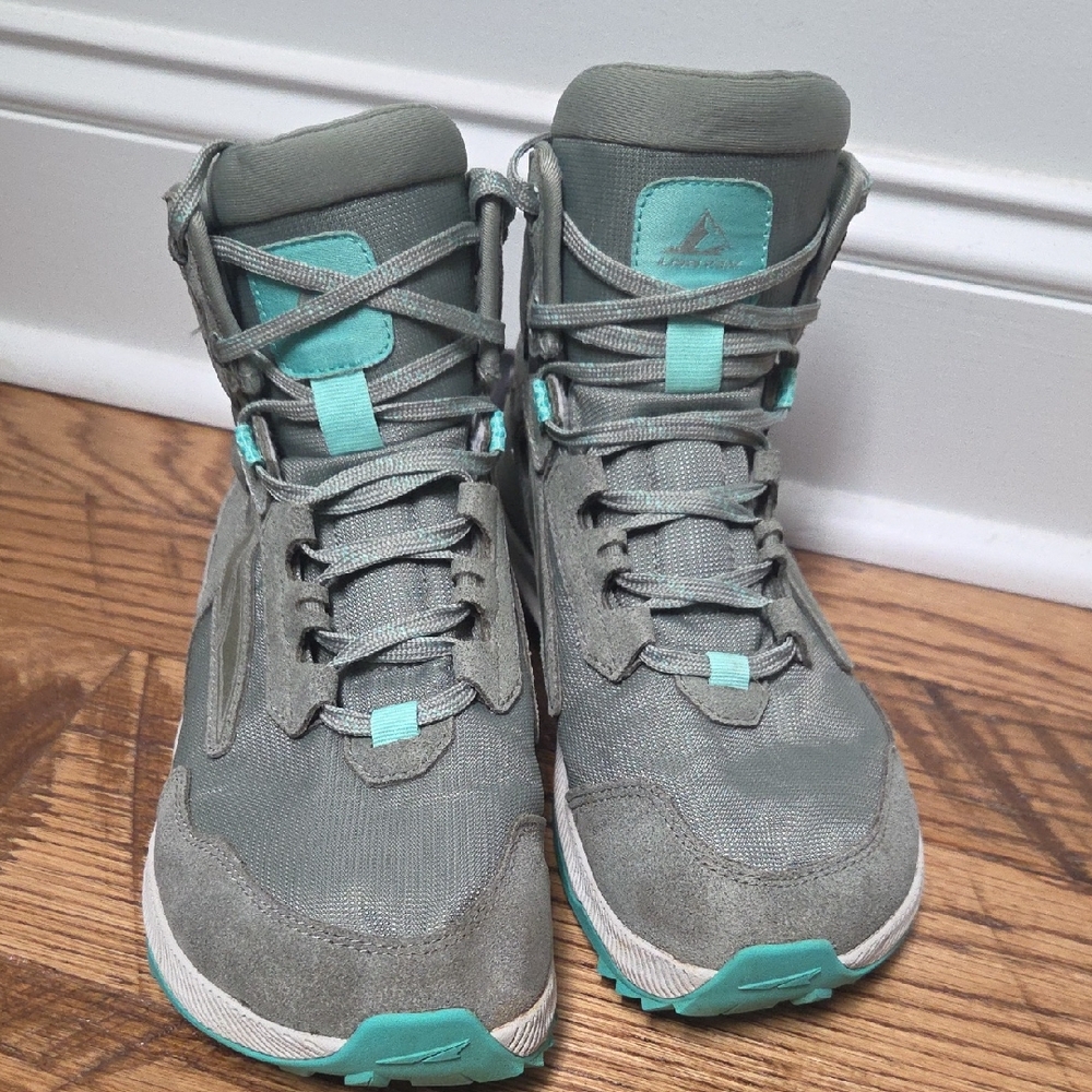 Altra Womens Boots in Gray and Aqua